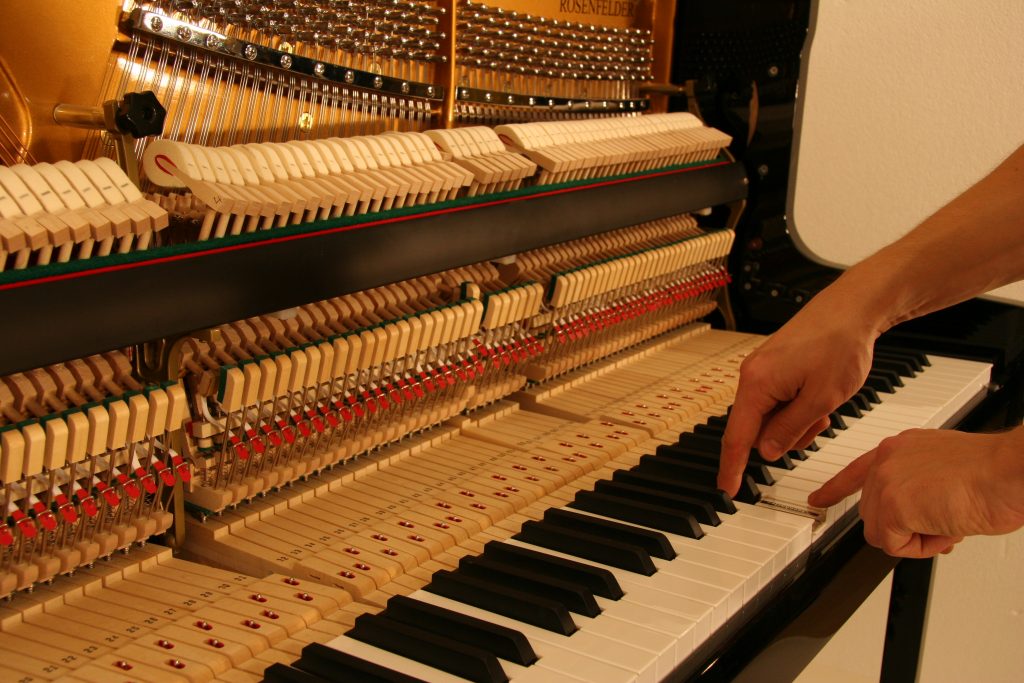 Regulierung eines Klaviers — Ratgeber für Klaviere Hamann
